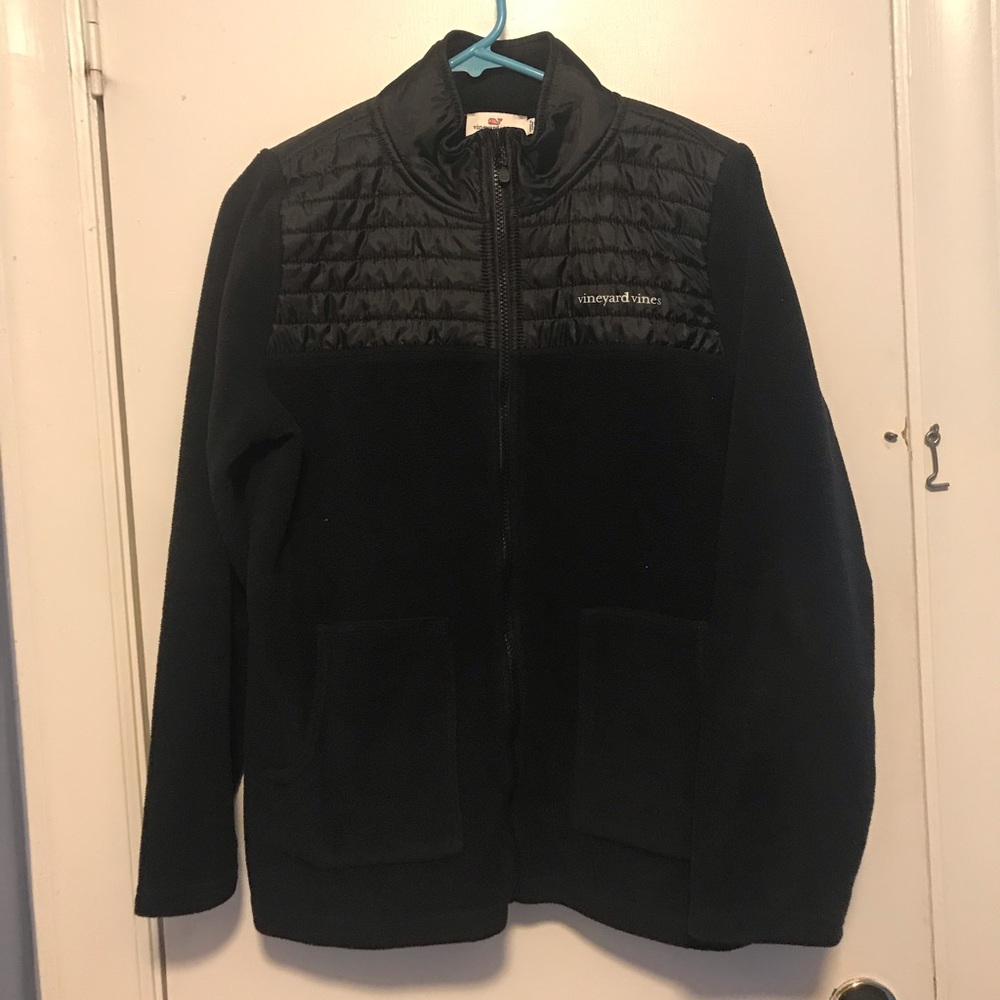 Vineyard Vines black fleece